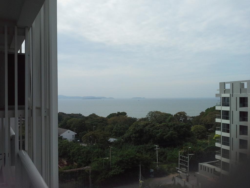 Cosy Beach View Apartments Pattaya Eksteriør bilde